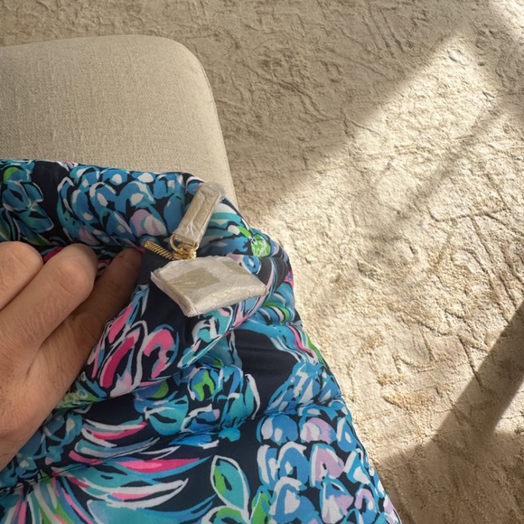 Polly Puffer Tote Lilly Pineapple Paradise - Picture 6 of 6